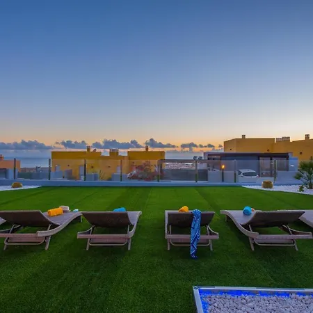 Feriehus Luxury House Sea Views