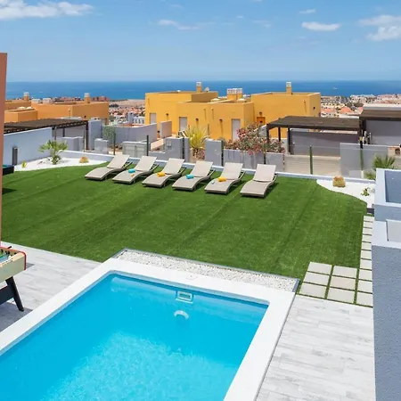 Luxury House Sea Views