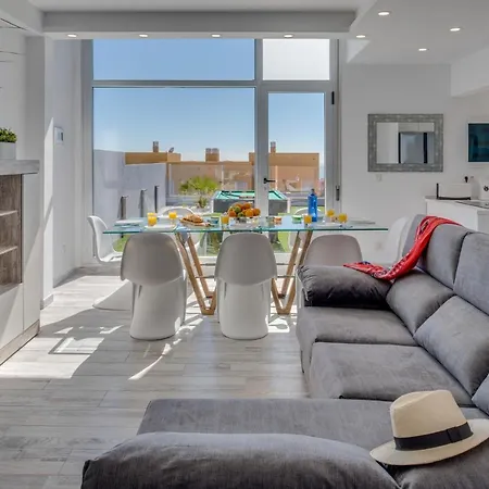 Luxury House Sea Views *